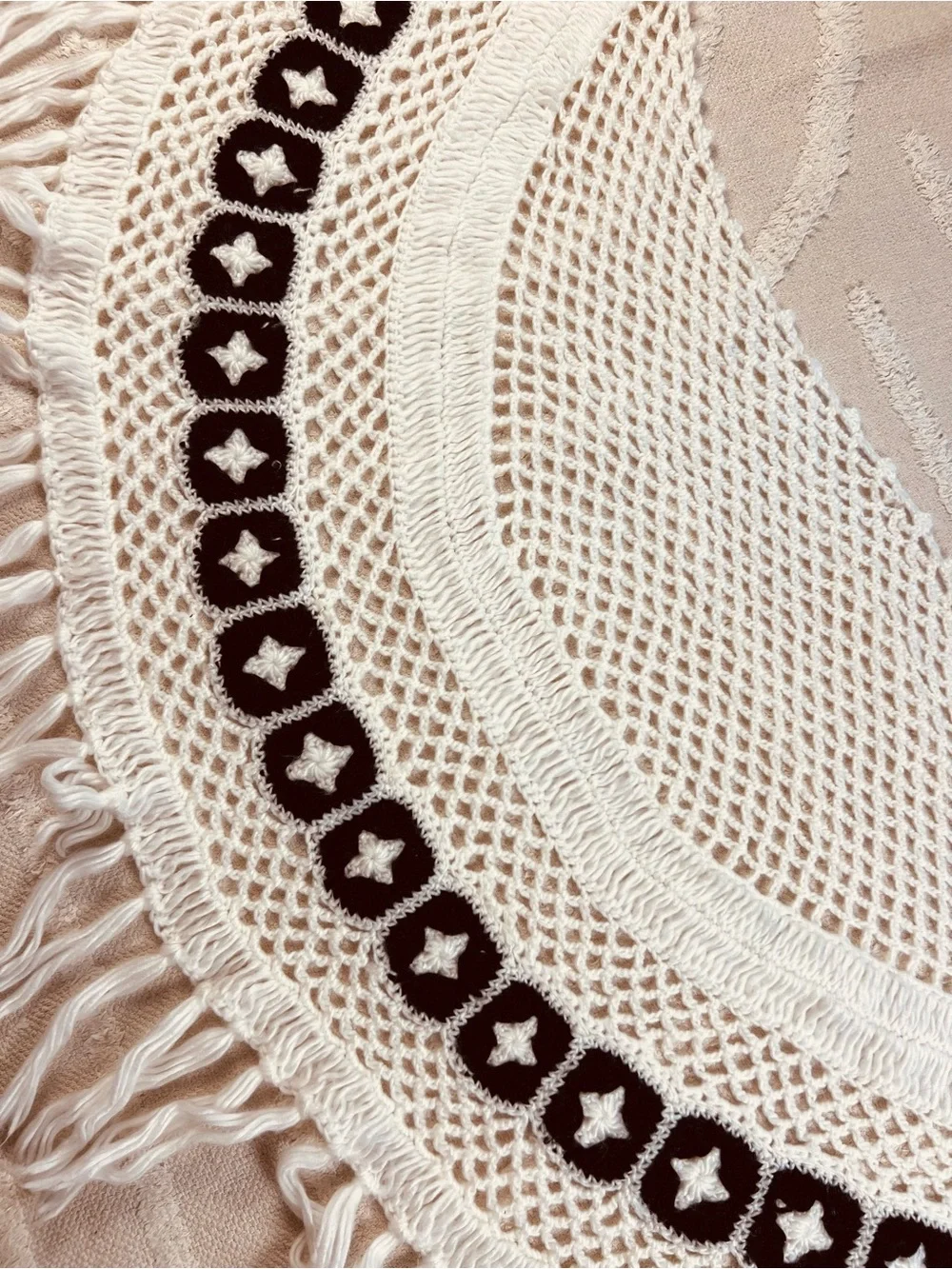 Vintage 70s Handmade Bohemian Crochet Shawl – Cream & Black Geometric Floral